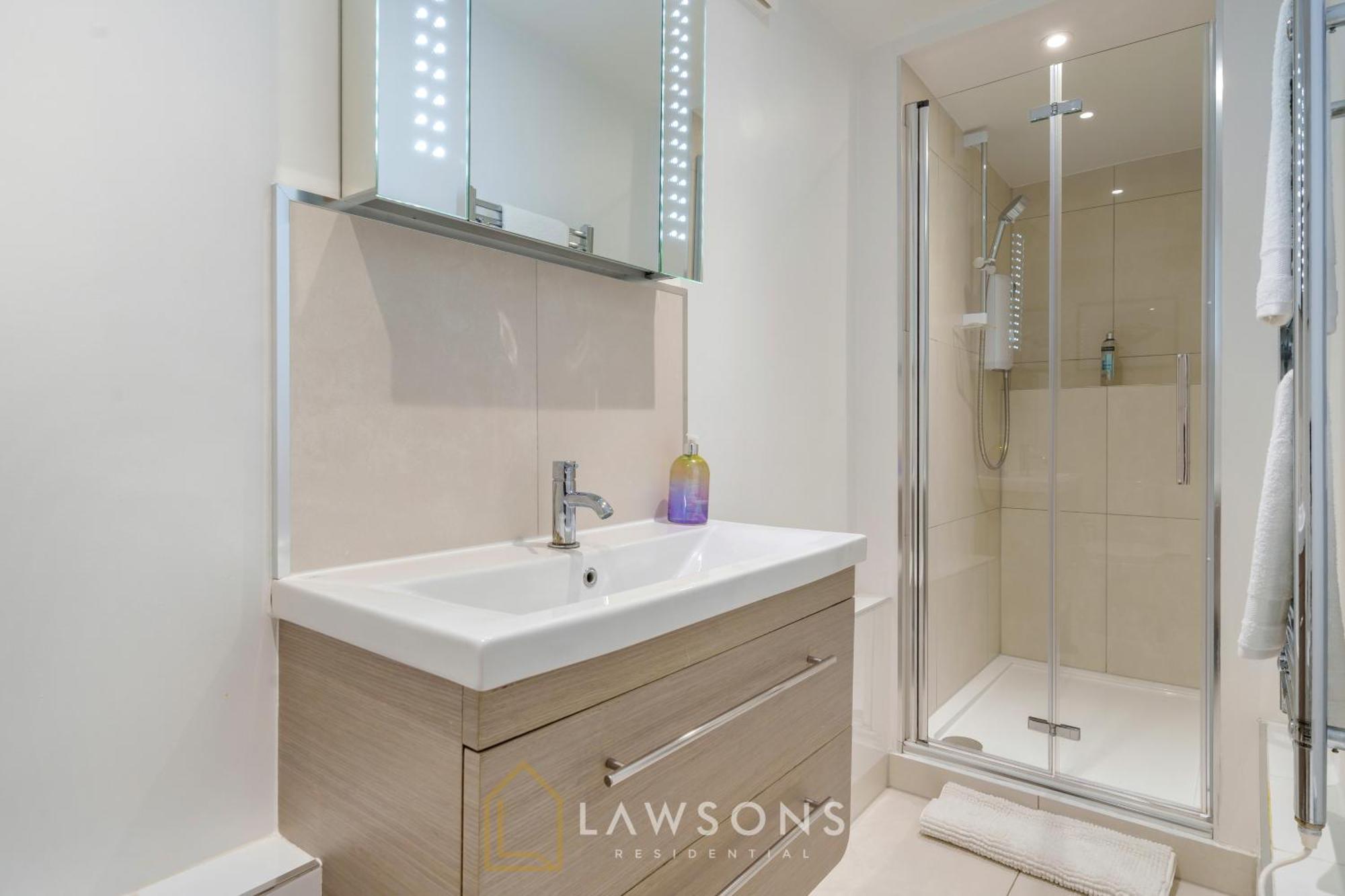 Modern Living By Lawsons With Free Parking Windsor Eksteriør billede