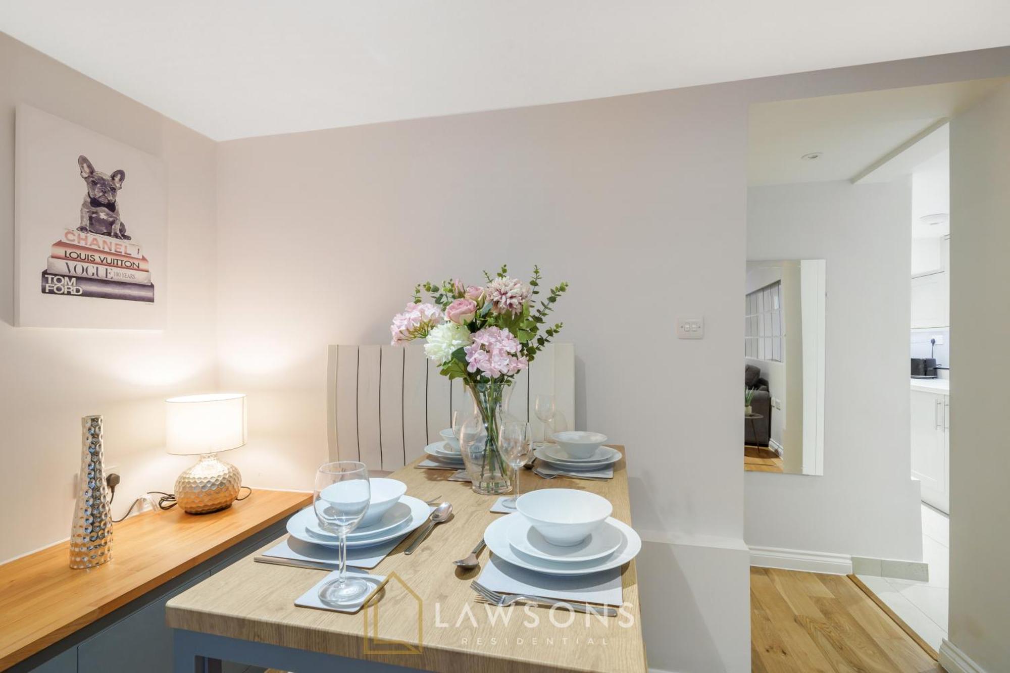 Modern Living By Lawsons With Free Parking Windsor Eksteriør billede